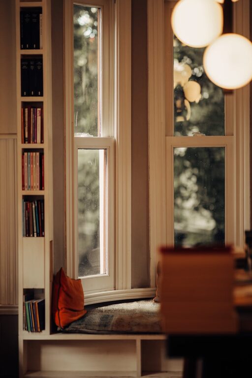 Tips for Creating a Cozy Reading Nook in Any Room